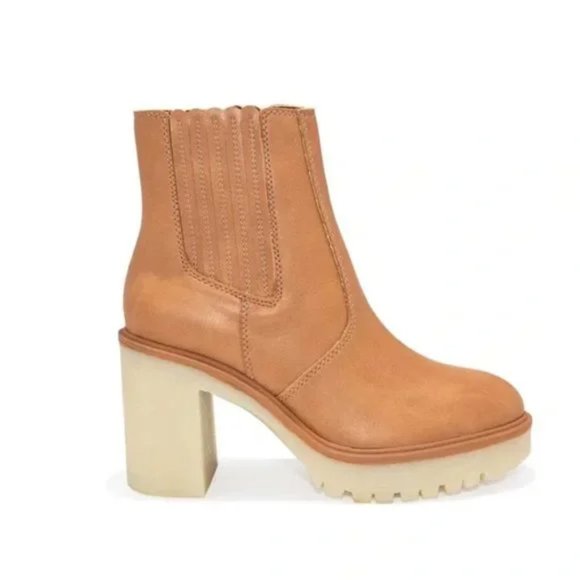 Faux Leather Chunky Heel Tan Boot Size 8 - Picture 2 of 5